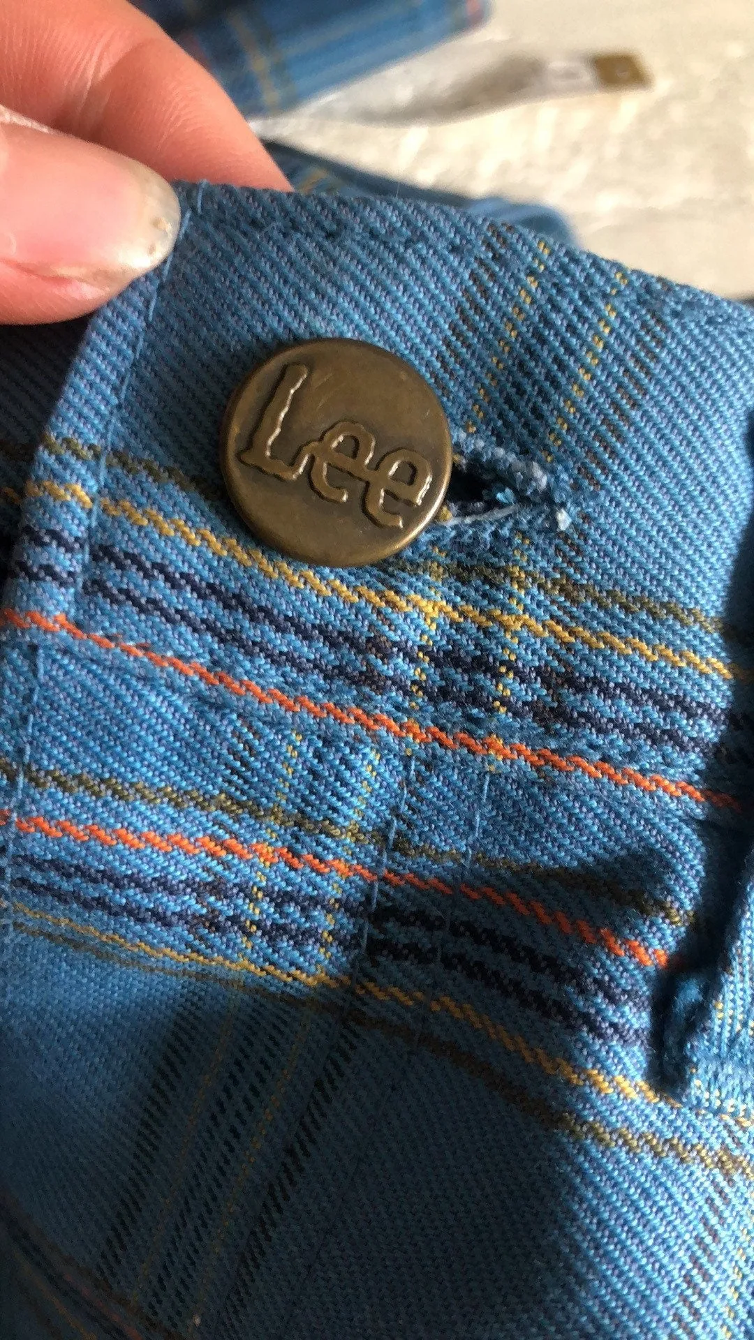 70'S VINTAGE LEE BLUE PLAID JEANS // WAIST SIZE 25