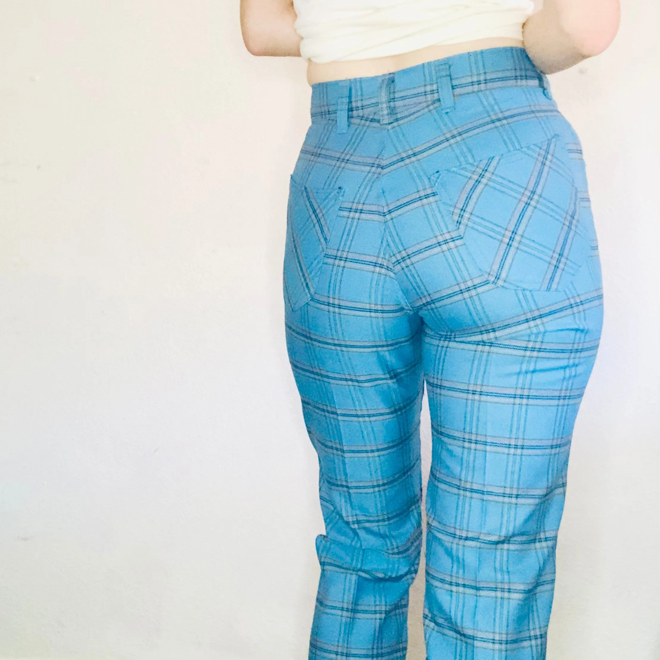 70'S VINTAGE LEE BLUE PLAID JEANS // WAIST SIZE 25