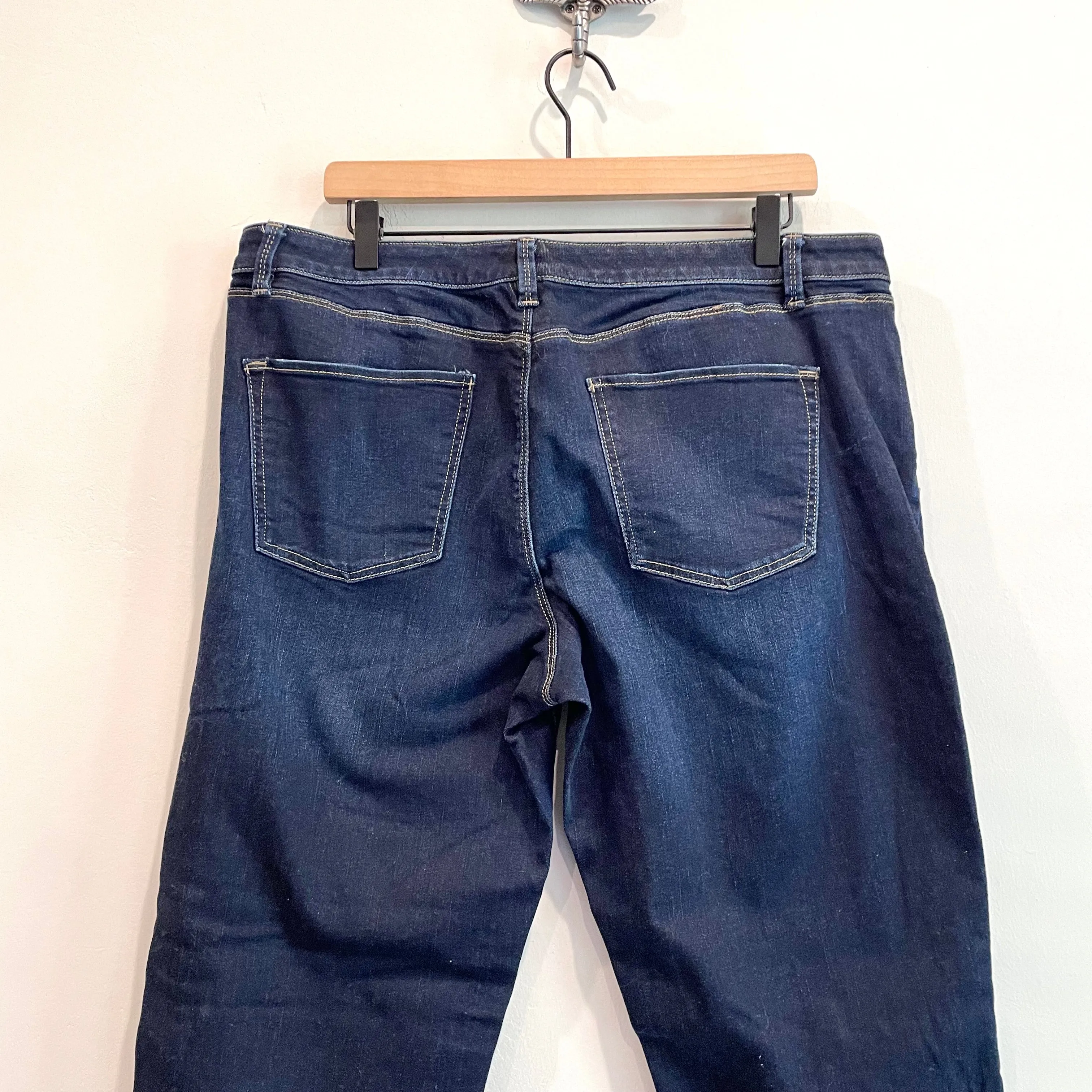 Boyfriend Distressed Jeans