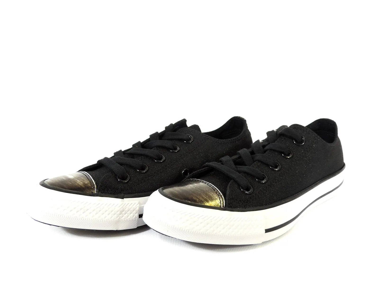 Converse 553307F Chuck Taylor All Star Brush-Off Leather Toecap Lo