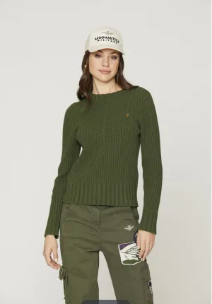 Crew neck sweater with plaque