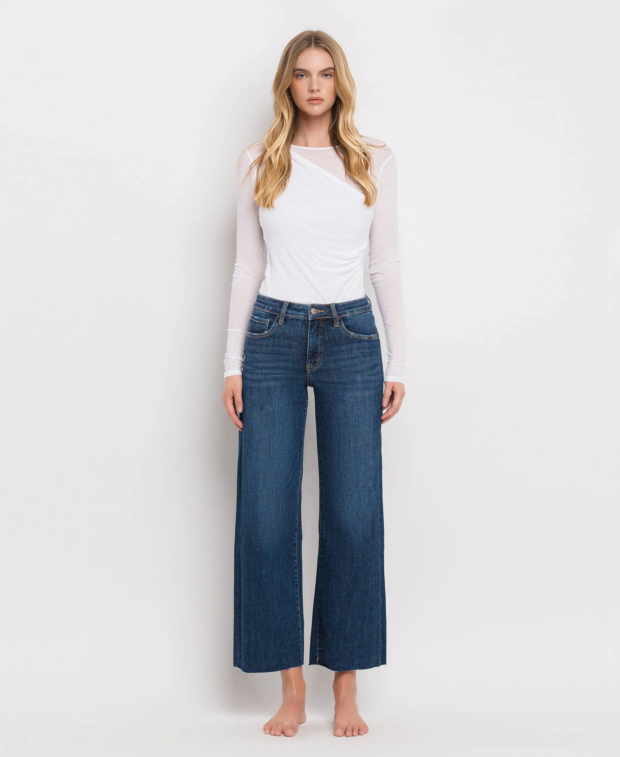 Finders Keepers- TUMMY CONTROL MID RISE WIDE LEG JEANS LV1311