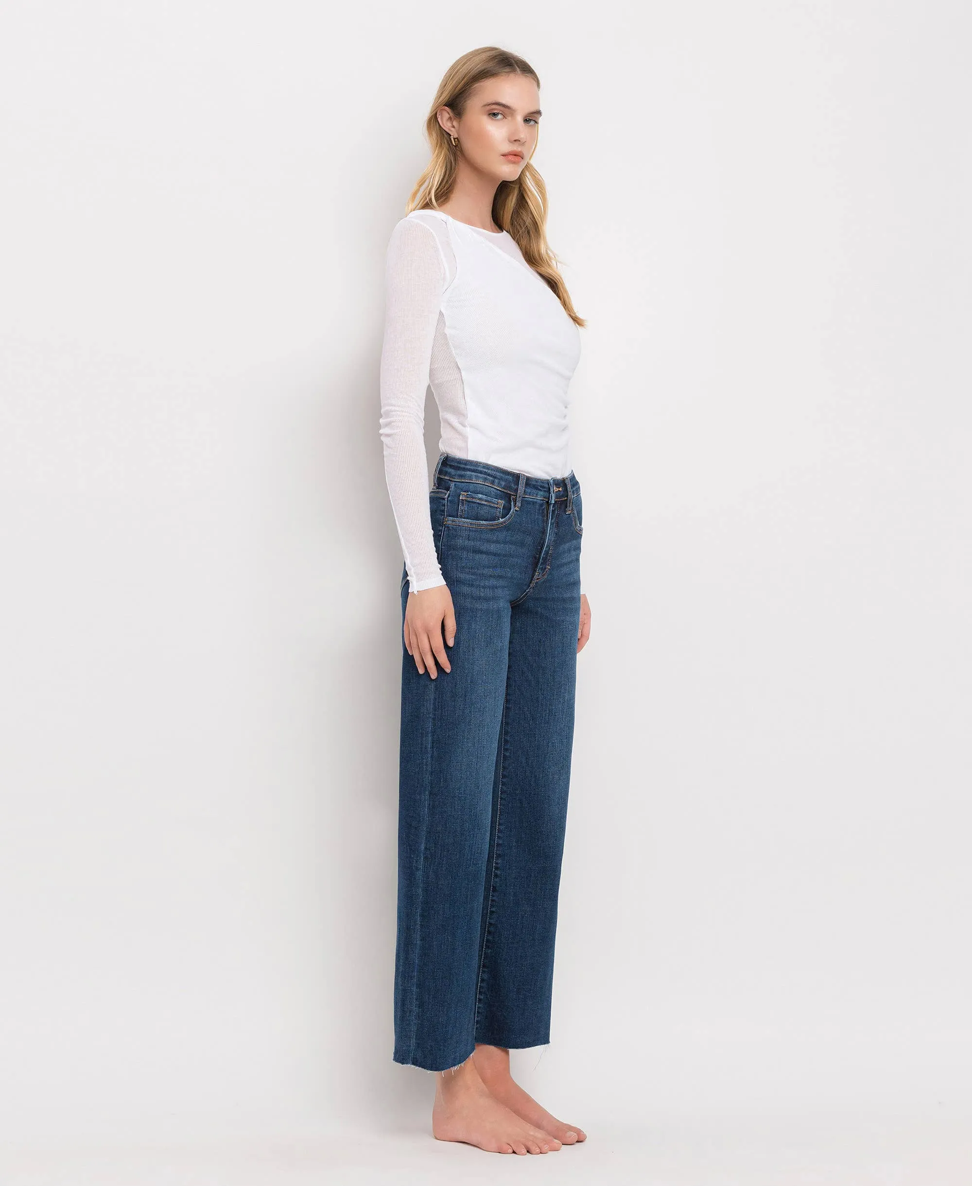 Finders Keepers- TUMMY CONTROL MID RISE WIDE LEG JEANS LV1311