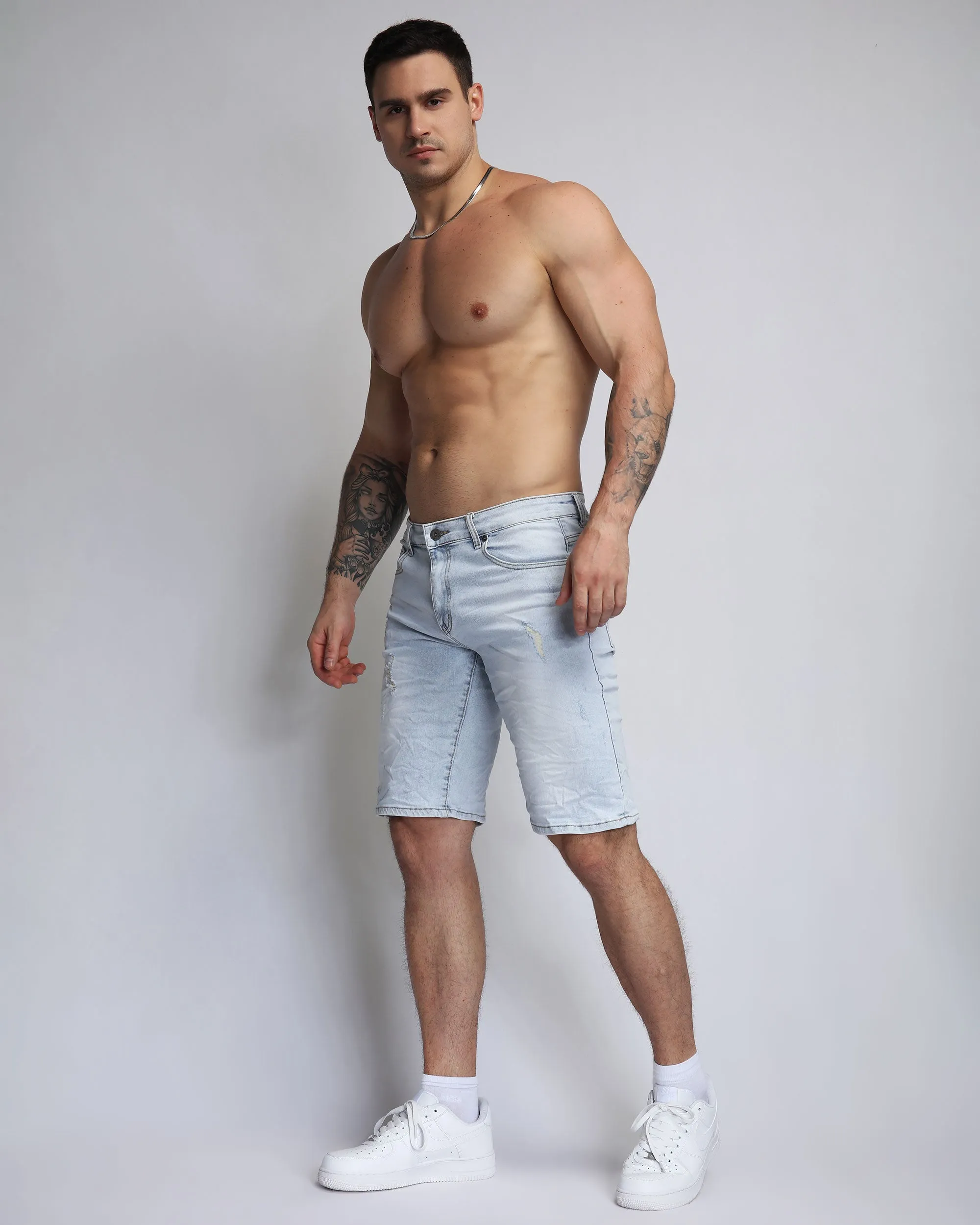 Light Wash Blue Short Jeans with Small Ripped