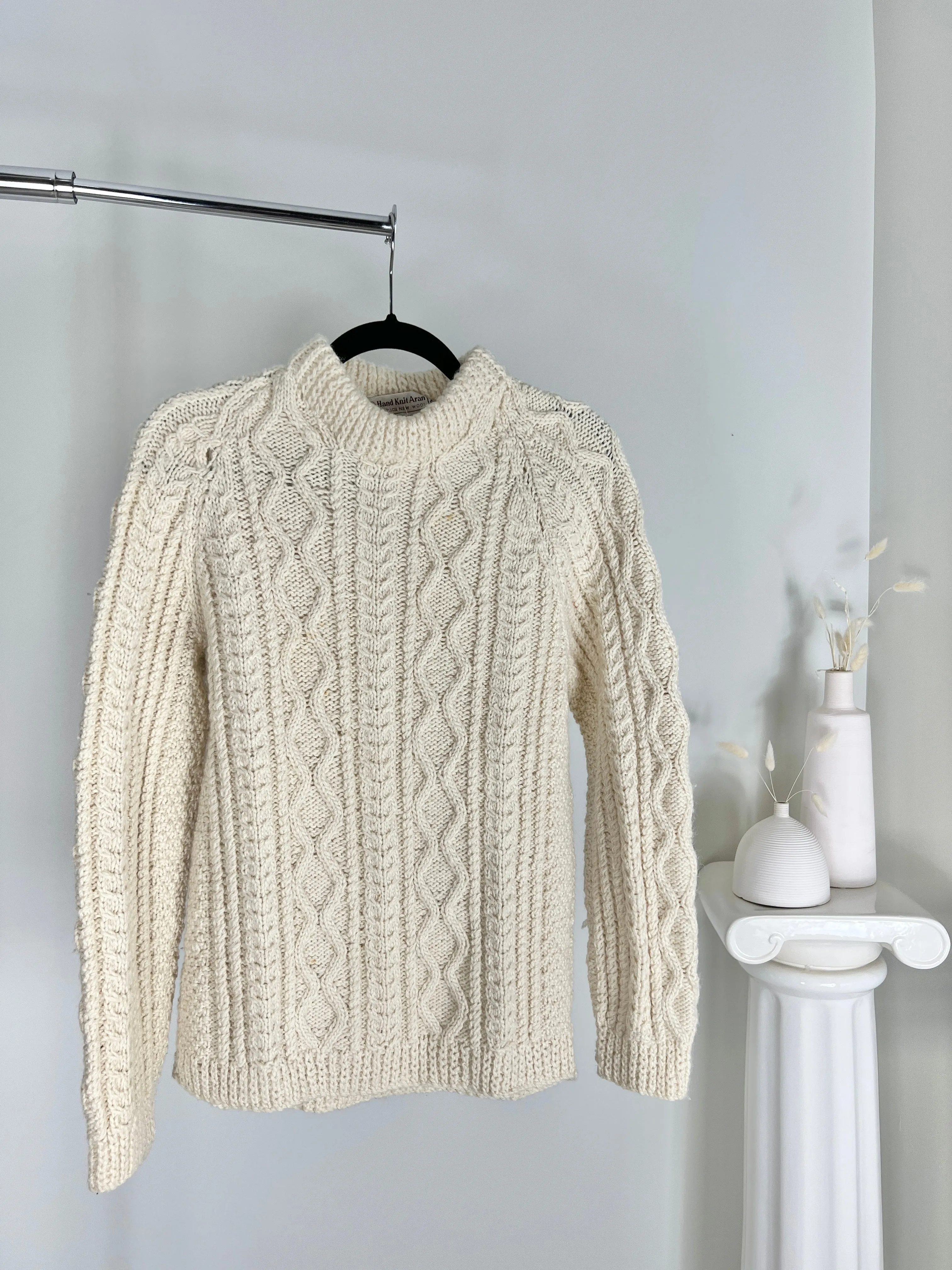 VINTAGE CREAM IRISH HAND KNIT ARAN CABLE KNIT SWEATER