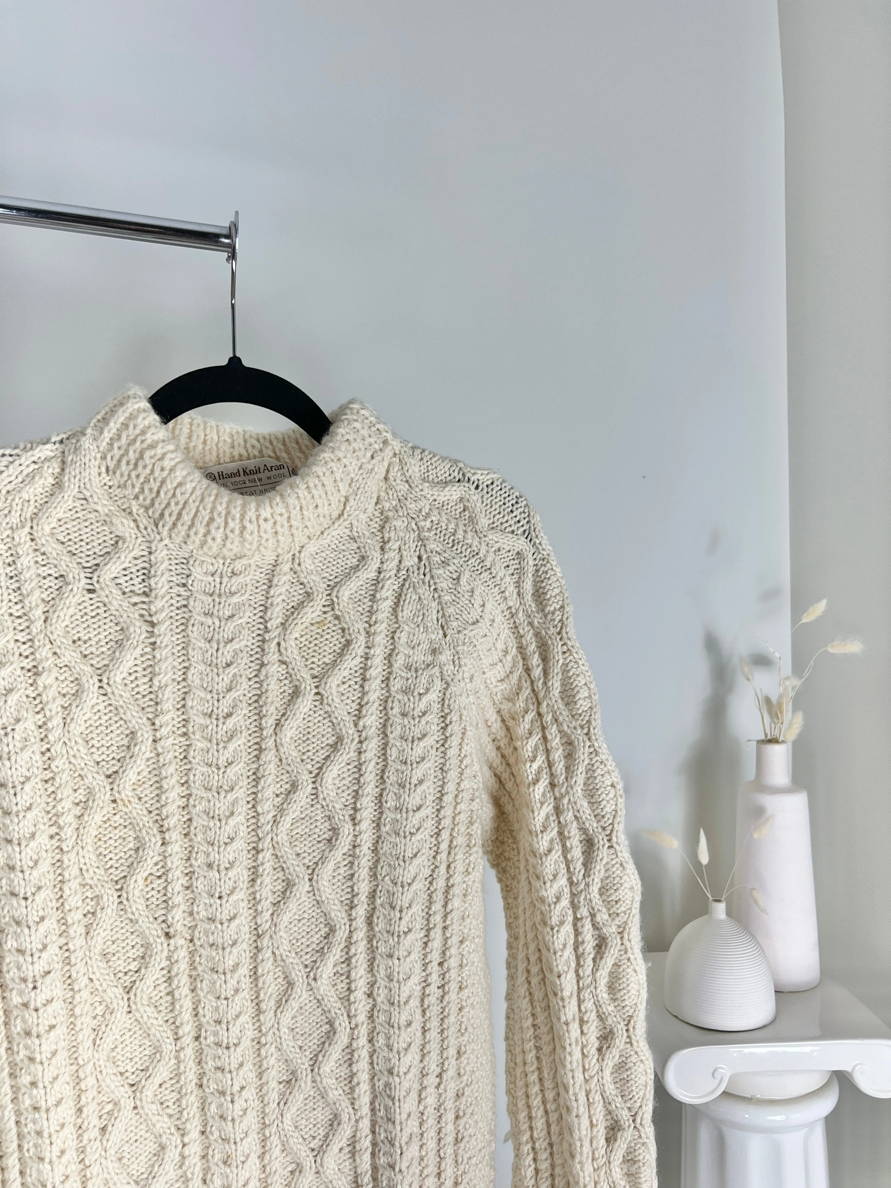 VINTAGE CREAM IRISH HAND KNIT ARAN CABLE KNIT SWEATER